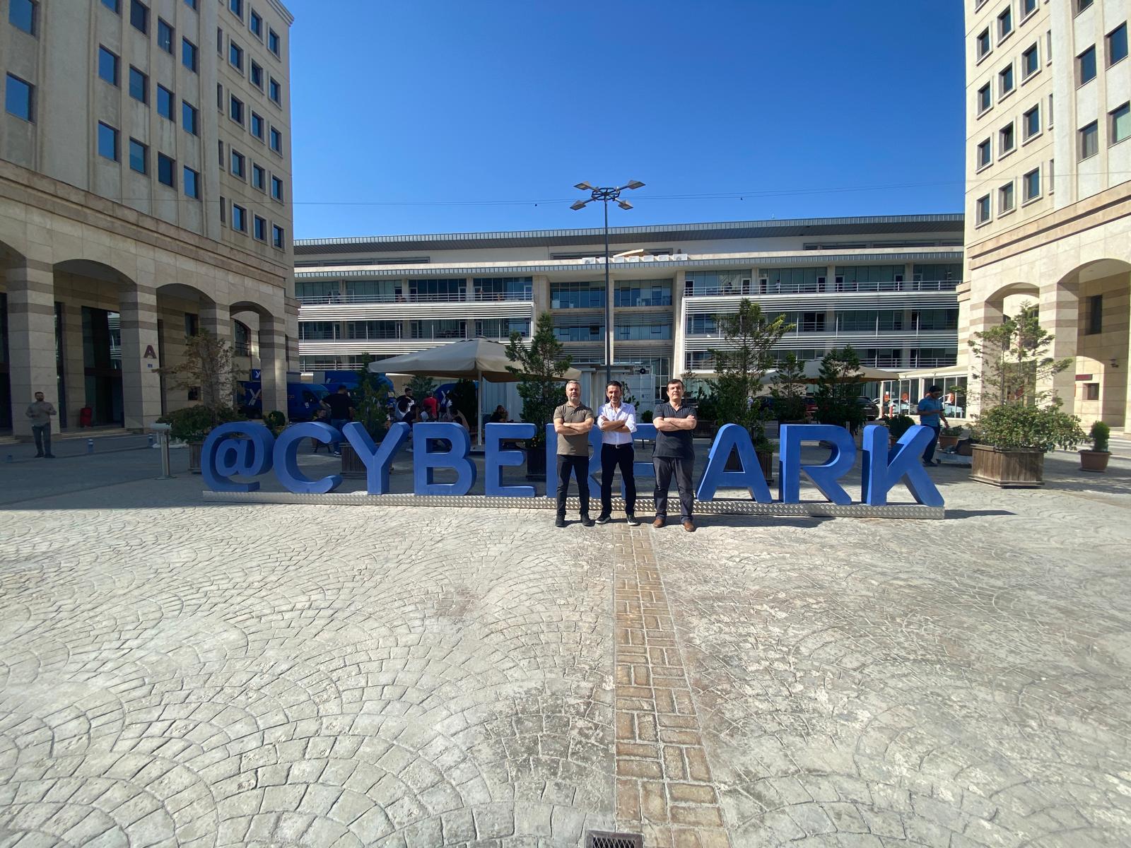 WhatsApp Image 2025-10-21 at 18.22.48